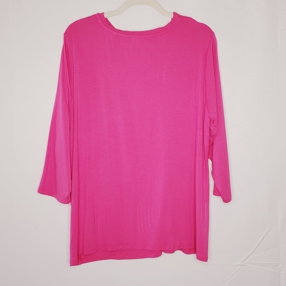 NEW Tahari Woman Viscose Blend Stretch Top Size 1X Fuchsia Asymmetric Neckline - Picture 4 of 10